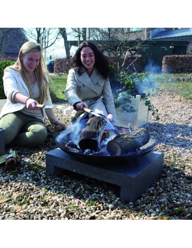Braséro en Fonte sur Socle en Granite - Esschert Design Esschert Design Brasero et parasol chauffant