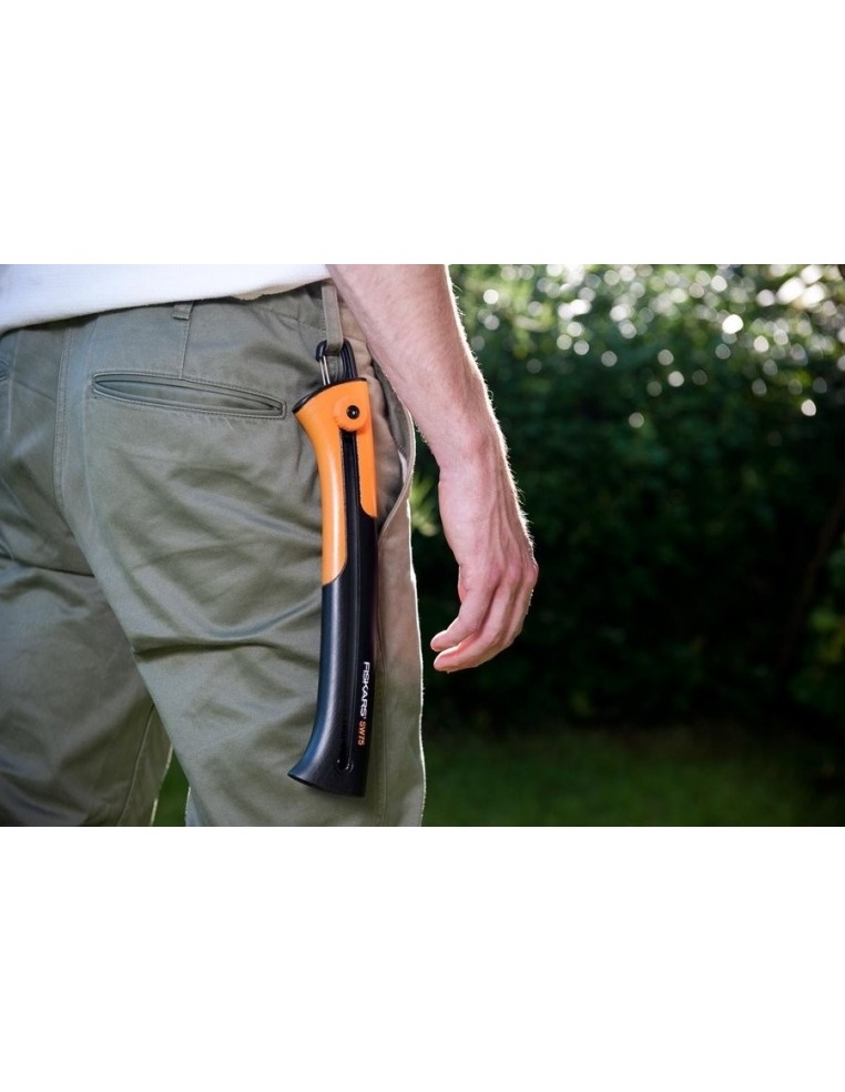 Scie de jardin à lame rétractable Xtract Fiskars Scie, sabre, serpette et faucille